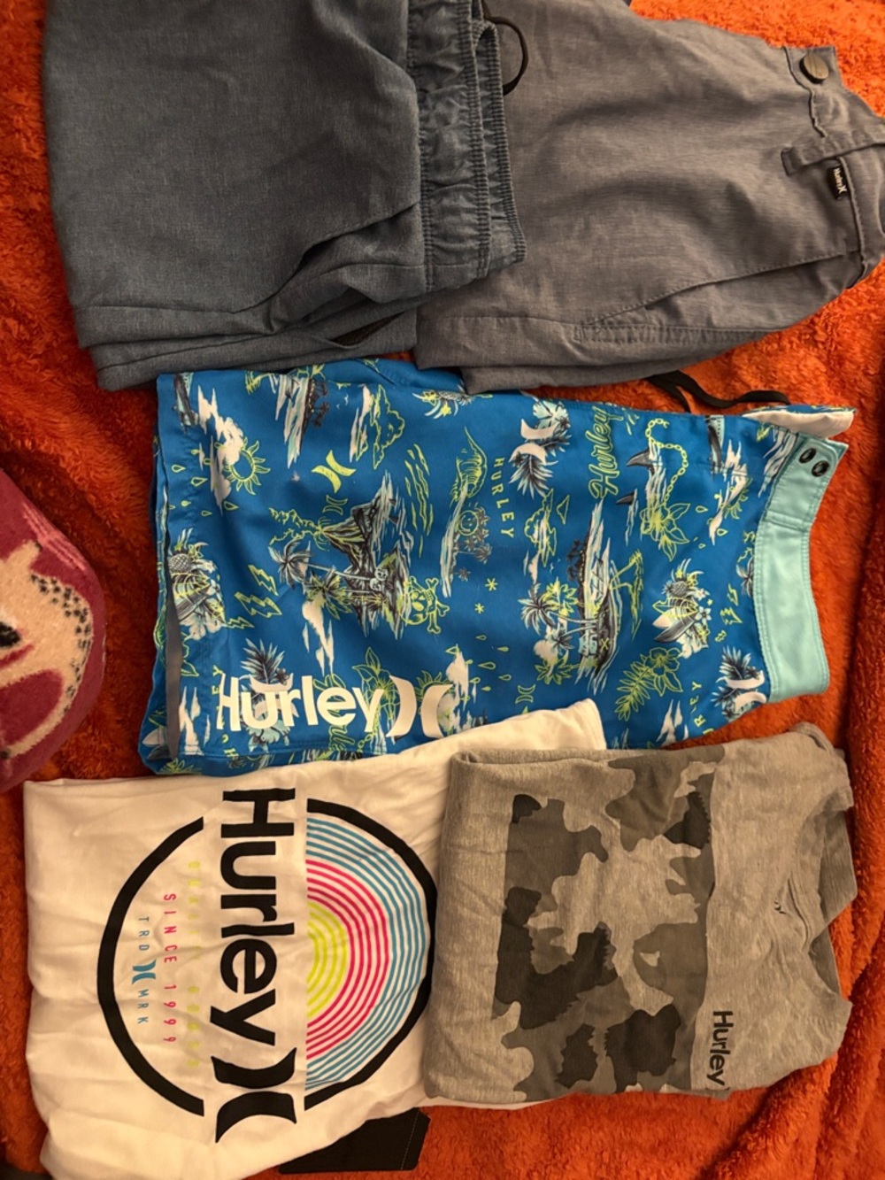 Hurley Blue Tropical Swim Trunks and Neutral Graphic Tees Set